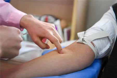 A Babio bevezeti a gyors tífusz IgG/IgM tesztkészletet a megbízható gondozási pont diagnosztikájához